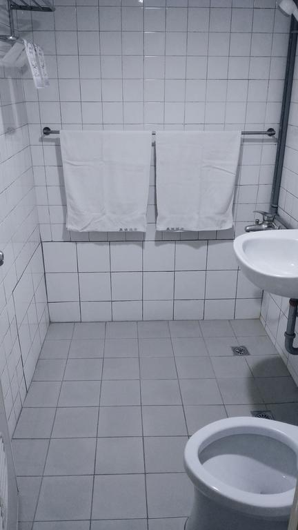 Chia Rong Hostel Taipei Luaran gambar